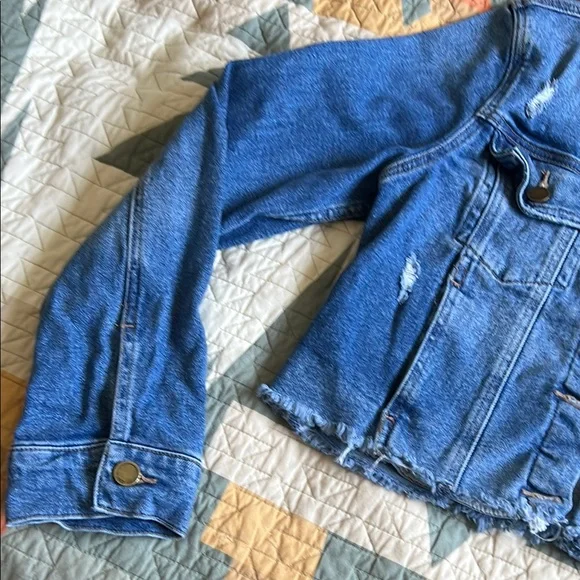 JBD. Trendy Cropped Denim Jacket - Picture 3 of 7